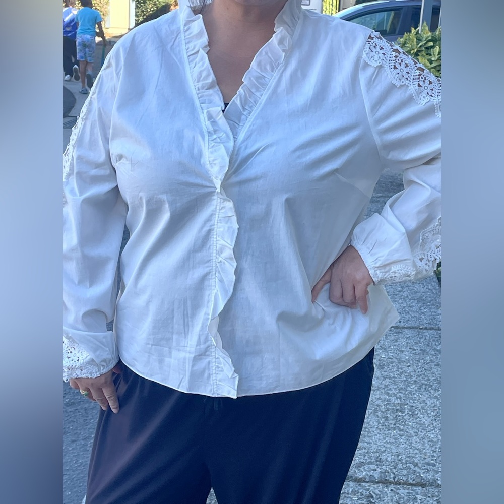 2X white top